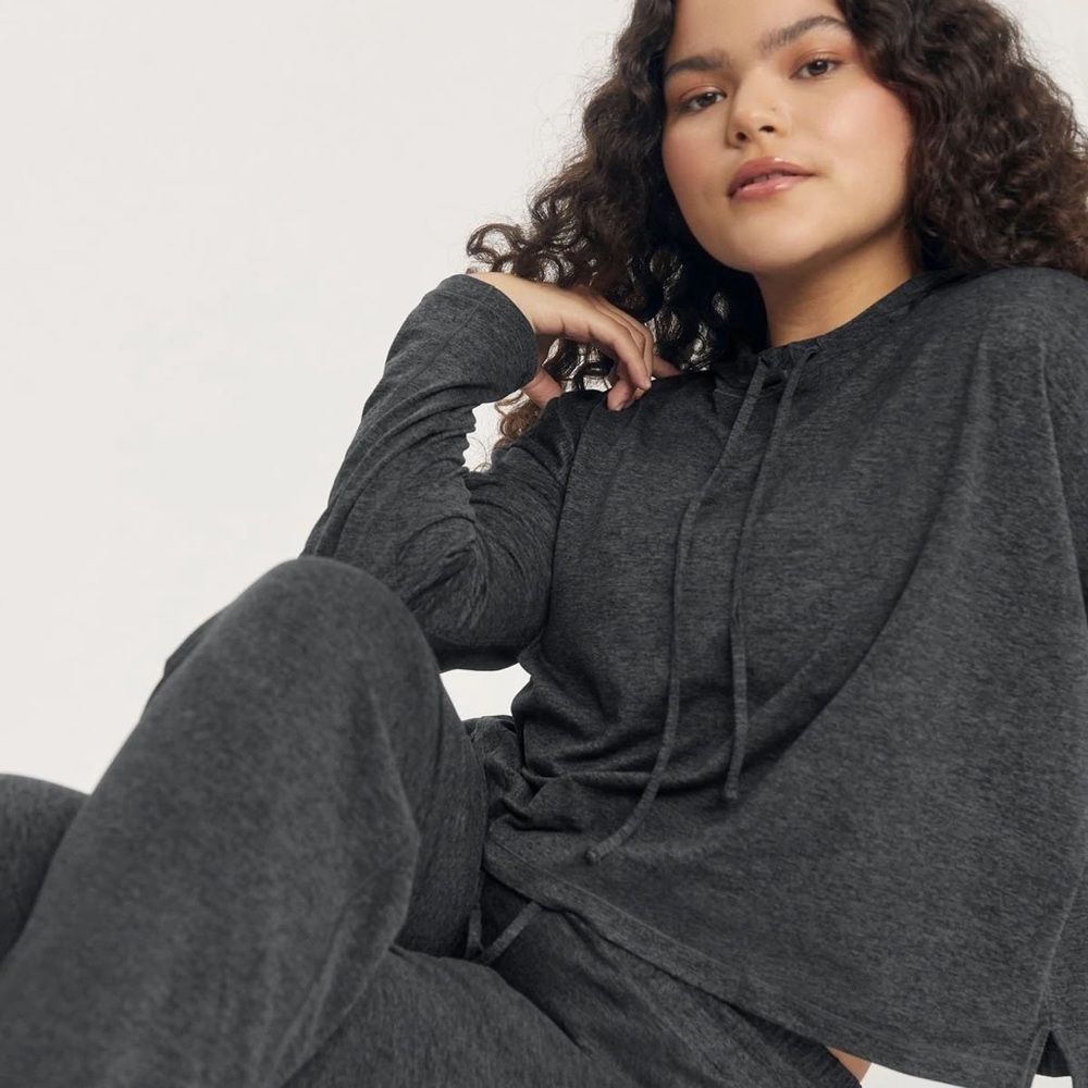 GIRLFRIEND COLLECTIVE RESET HOODIE (MOON)